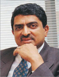 ناندان نيلكاني، أحد مؤسسي شركة «إنفوسيس»، كبرى شركات الكمبيوتر في الهند سيقود مشروع اصدار بطاقة هوية موحدة