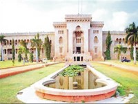 جامعة عثمانية بمدينة حيدرأباد - الهند